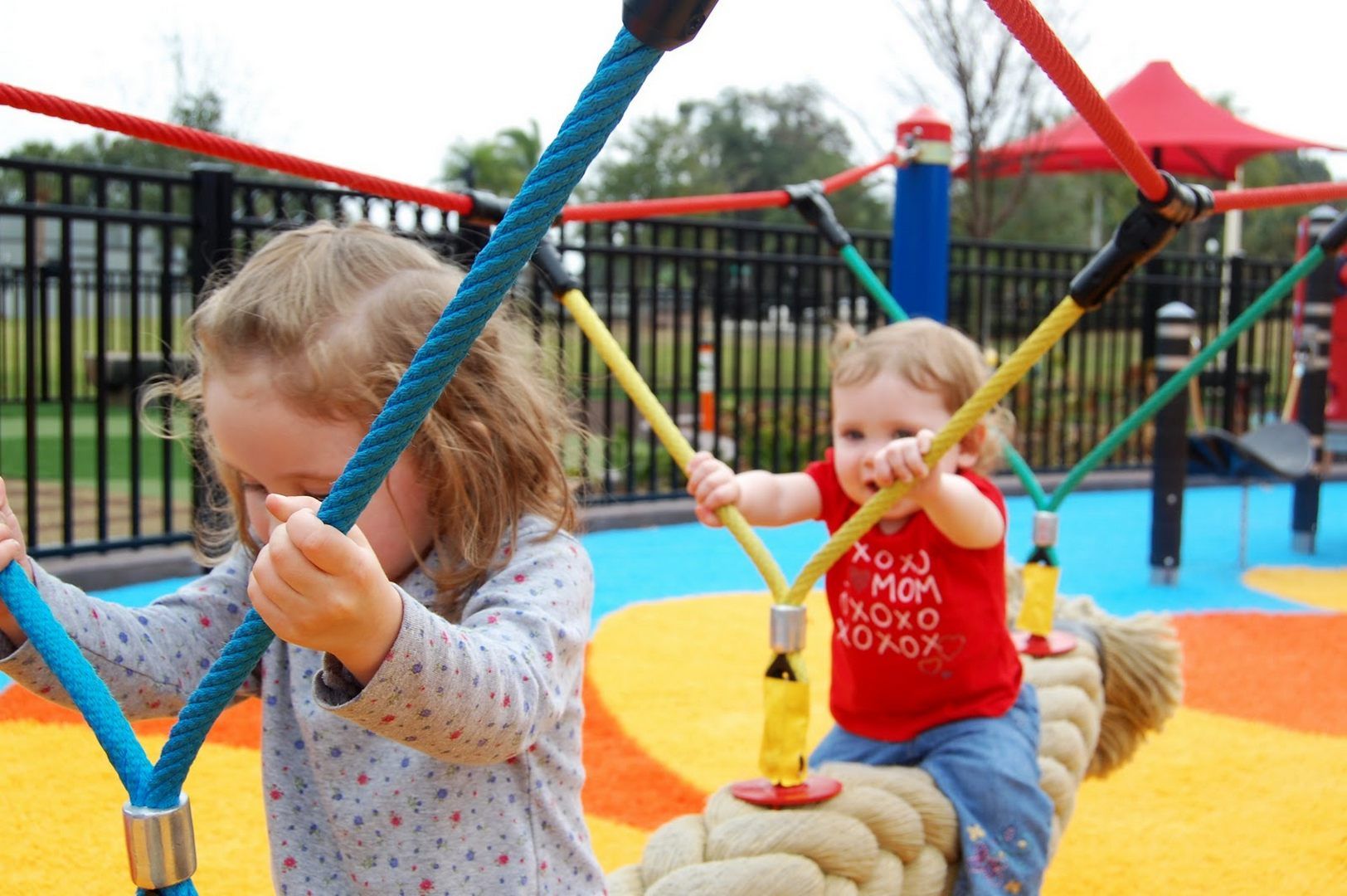 Spațiu de joacă pentru copii - foto 3